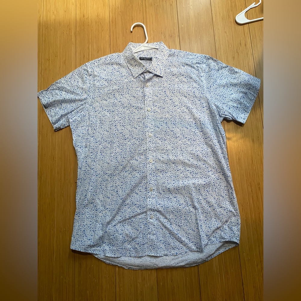 Saks Fifth Avenue - Short Sleeve Button Down Collared Shirt - Size XL